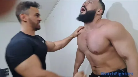 Brutal Gutpunch Battle Action com Jack Strong e Raw Mathews Custom