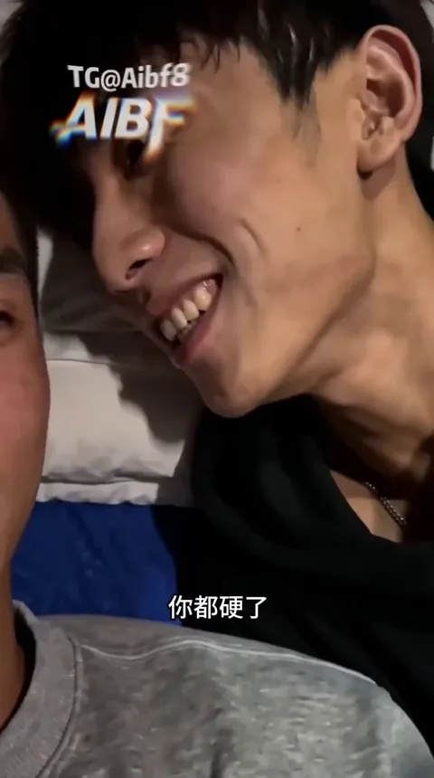 Crazy Holiday Season Ep1 – Train Encounter – Shirtless Bed Intimacy