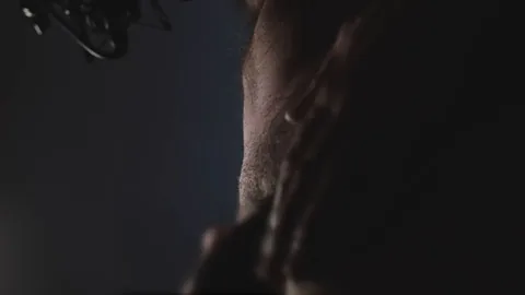 George ASMR - Exclusieve video - Volledig naakt sexy mondgeluiden kreunen ademhalen