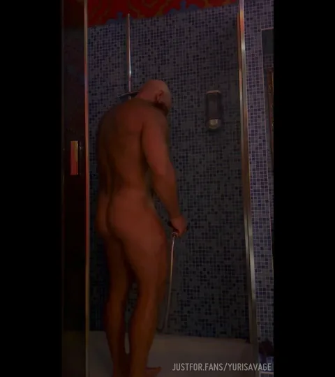 Yurisavage Shirtless Beard Masturbation in Shower – Bathroom Exhibition