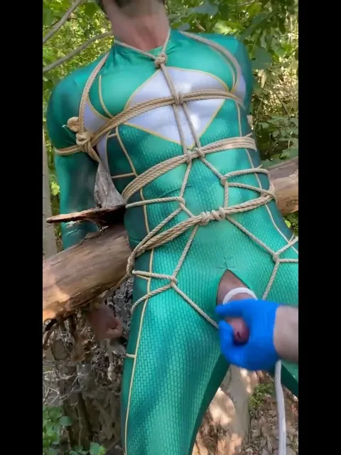 Forest Oral Sex with Kneeling Lovers in Lingerie – Humpday