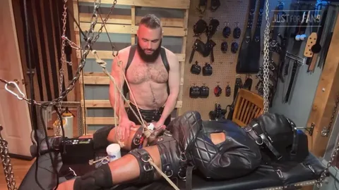 Albarreon Gets Fired After Kneeling To Suck Boss's Shoes In Store